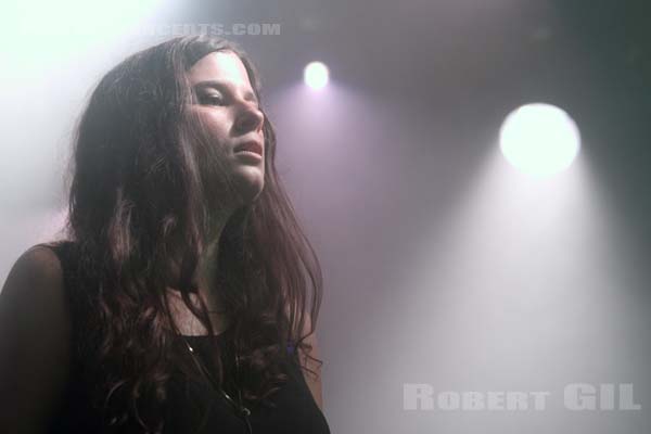 BLACK MOUNTAIN - 2010-10-04 - PARIS - La Maroquinerie - 